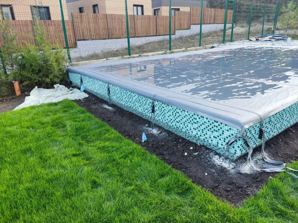 Батутное покрывало на бассейне в Комсомольске-на-Амуре